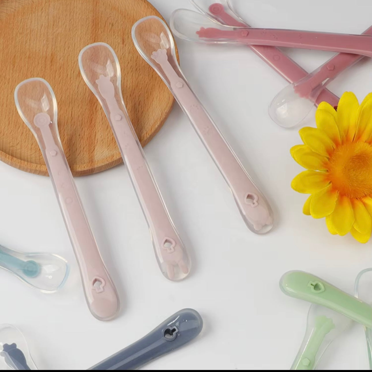 Cuillère en Silicone Souple pour Bébé – Sans BPA | Première Cuillère d’Apprentissage