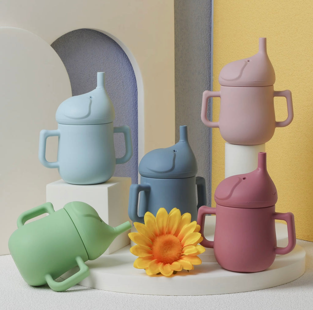 Gobelet d’Apprentissage en Silicone – Anti-Renversement | Alyanna Baby