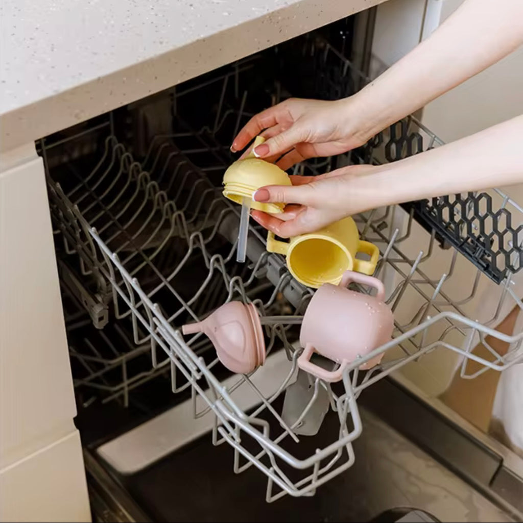 Gobelet d’Apprentissage en Silicone – Anti-Renversement | Alyanna Baby