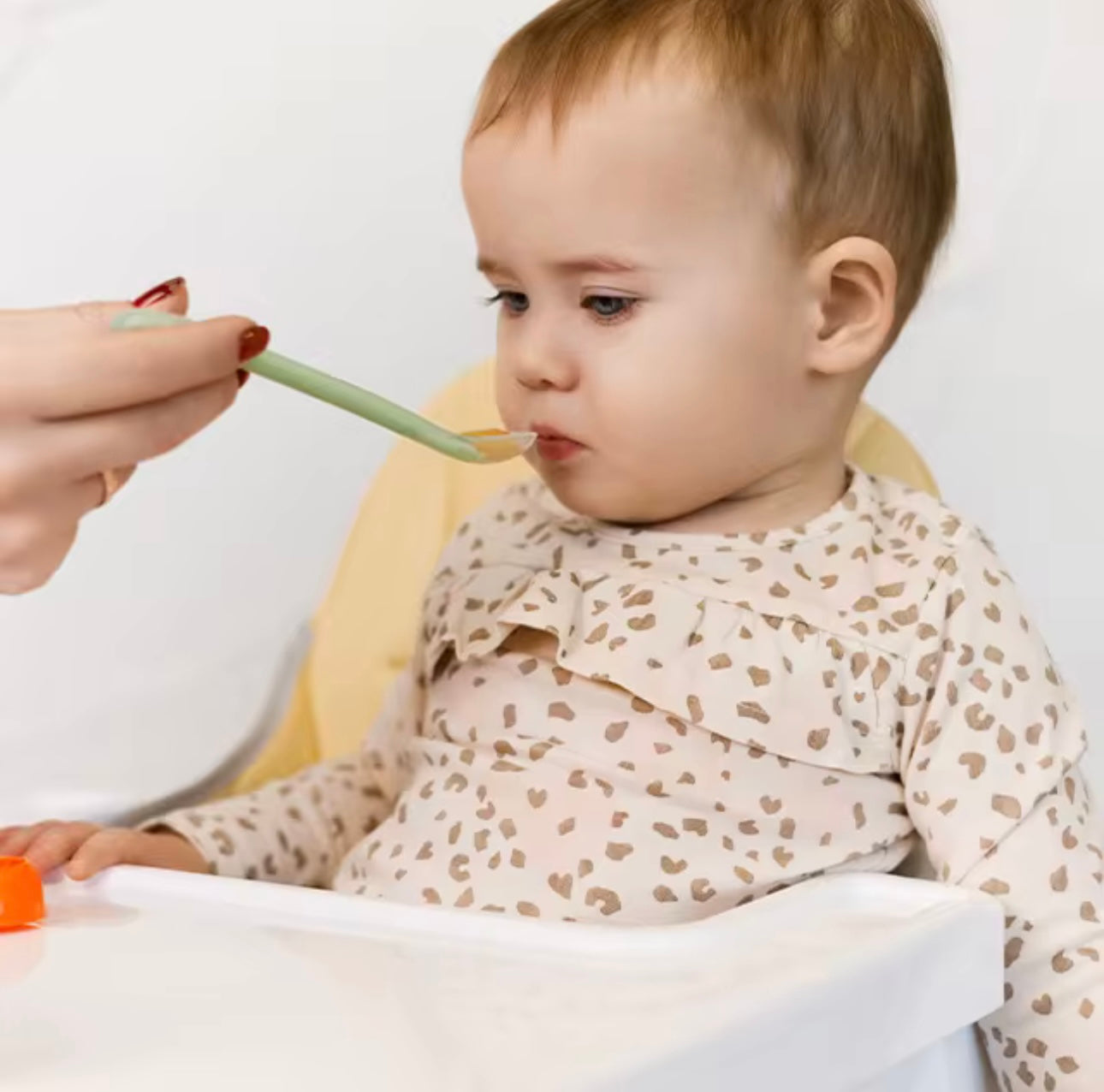 Cuillère en Silicone Souple pour Bébé – Sans BPA | Première Cuillère d’Apprentissage