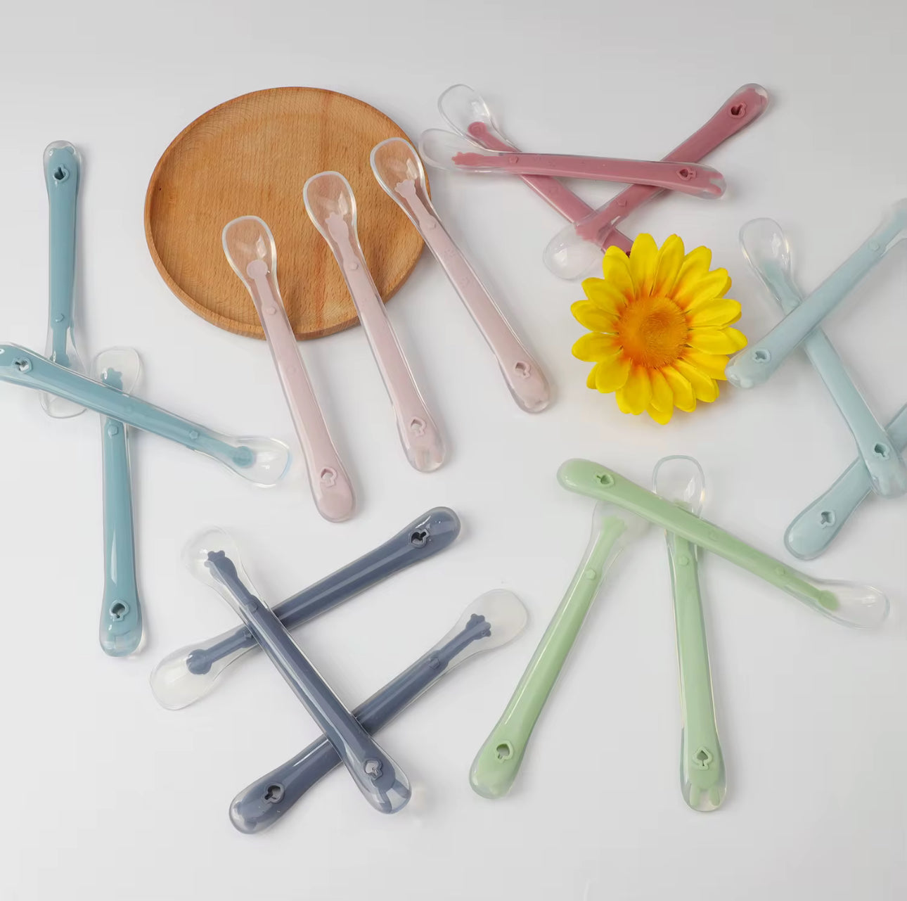 Cuillère en Silicone Souple pour Bébé – Sans BPA | Première Cuillère d’Apprentissage